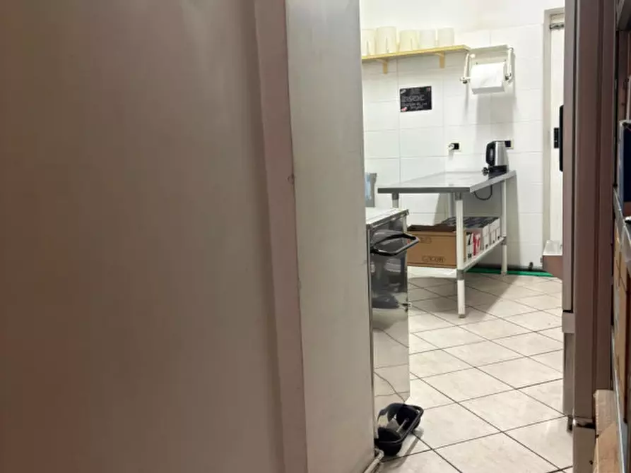 Immagine 23 di Attività commerciale in vendita  in Via Aurelio Saffi  13 a Casale Monferrato