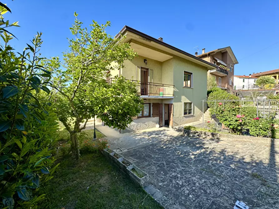 Immagine 1 di Casa bifamiliare in vendita  in via al lago, 15 a Varsi