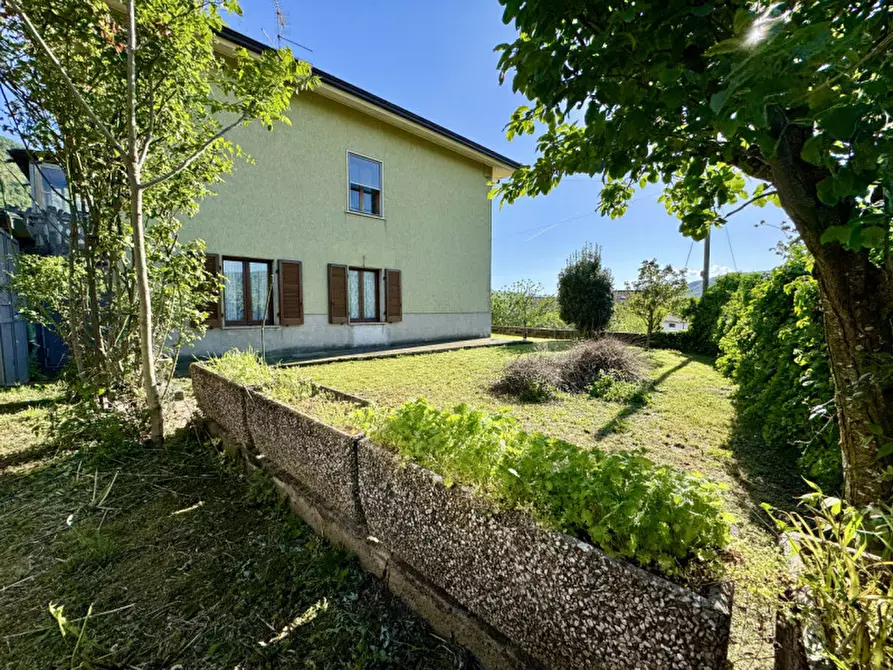 Immagine 4 di Casa bifamiliare in vendita  in via al lago, 15 a Varsi