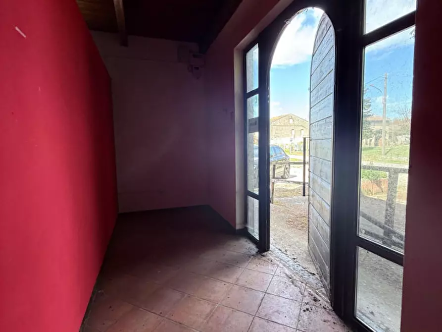 Immagine 3 di Negozio in vendita  in Strada Maestà Bassa a Roccabianca