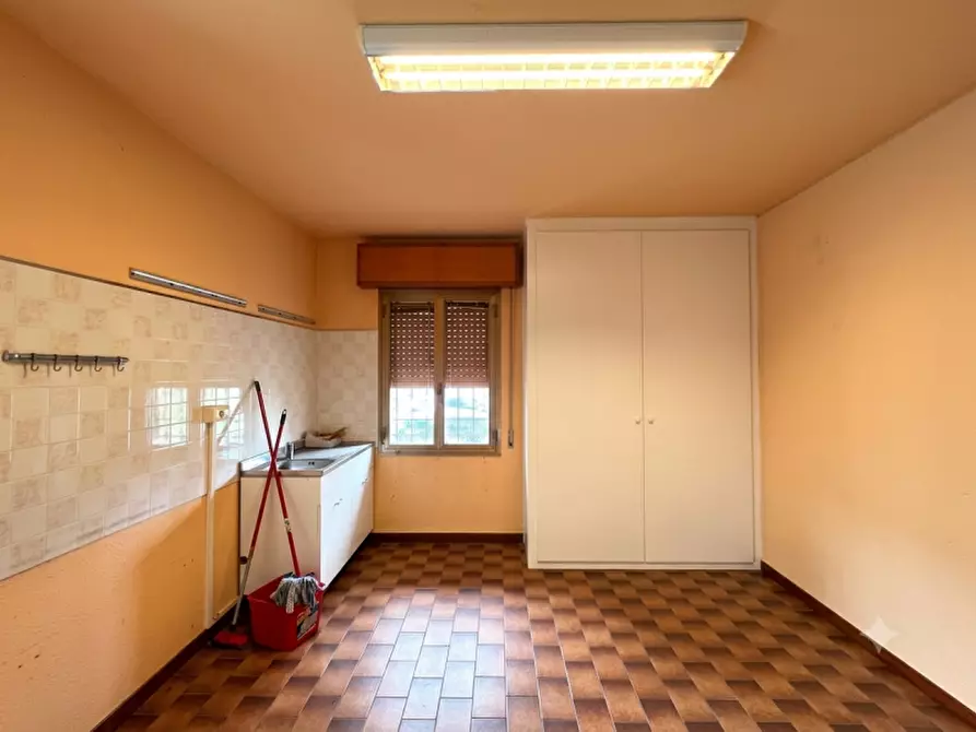 Immagine 8 di Ufficio in vendita  in Via Marzabotto a Savignano Sul Panaro