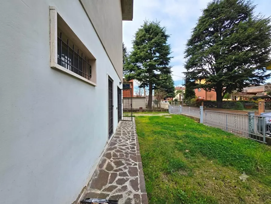Immagine 9 di Ufficio in vendita  in Via Marzabotto a Savignano Sul Panaro