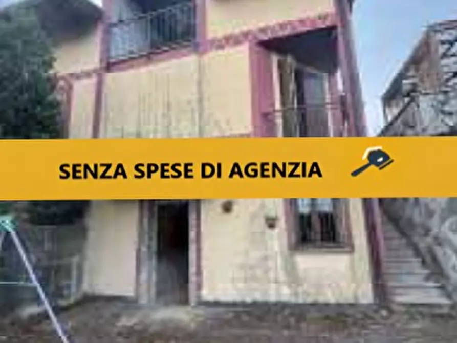 Immagine 1 di Villa in vendita  in Via Schiappina, 6, 28010 Divignano NO, Italia a Divignano