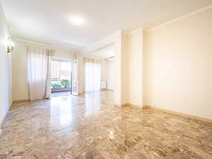 Immagine 2 di Appartamento in vendita  in Via Quirino Roscioni 13 a Roma