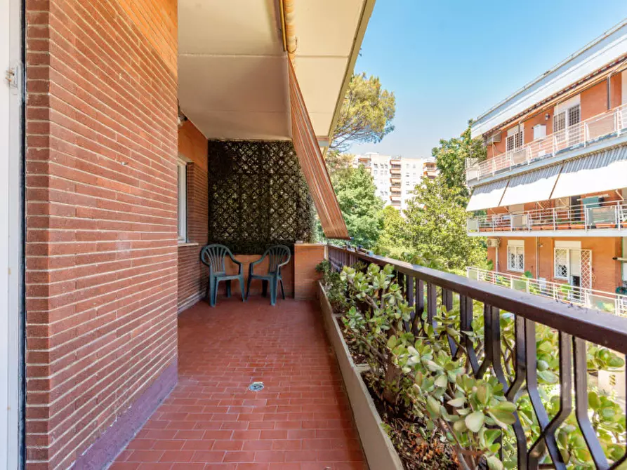 Immagine 9 di Appartamento in vendita  in Via Quirino Roscioni 13 a Roma