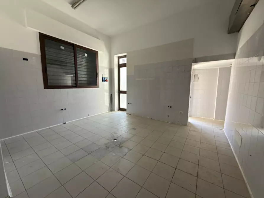 Immagine 6 di Negozio in affitto  in Via Bravi a Padova