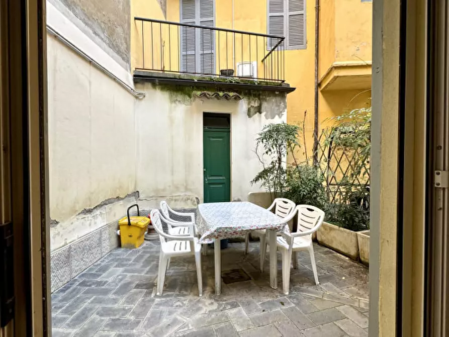 Immagine 10 di Appartamento in vendita  in borgo della posta, 24 a Parma