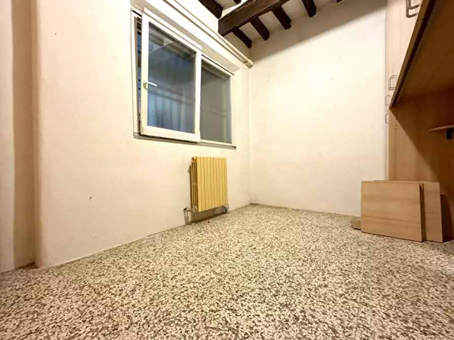 Immagine 13 di Appartamento in vendita  in borgo della posta, 24 a Parma