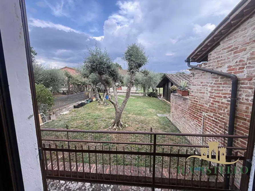 Immagine 12 di Villetta a schiera in vendita  in Via Cavour a Castiglione Del Lago