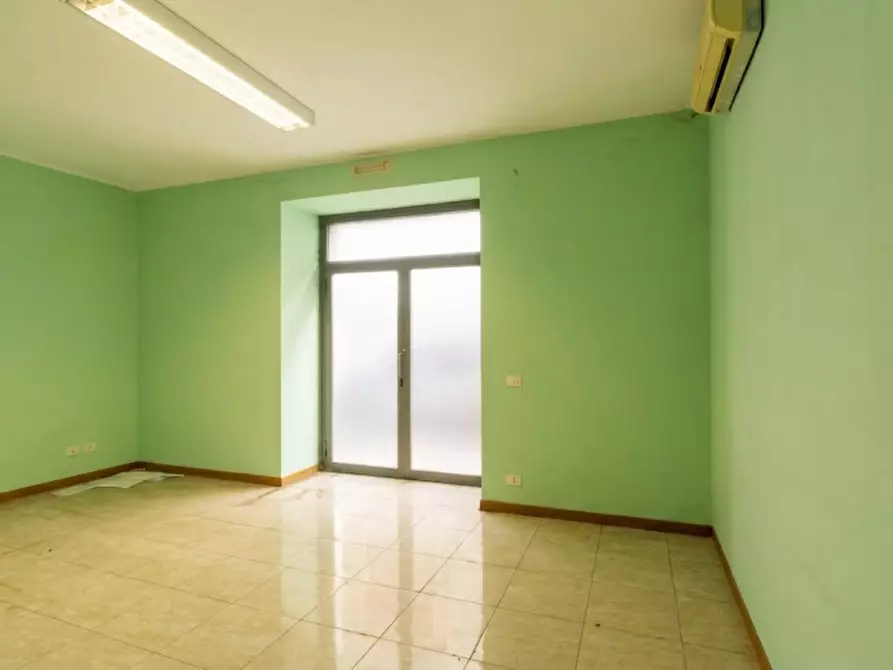 Immagine 3 di Negozio in vendita  in Via Magenta a Verdello