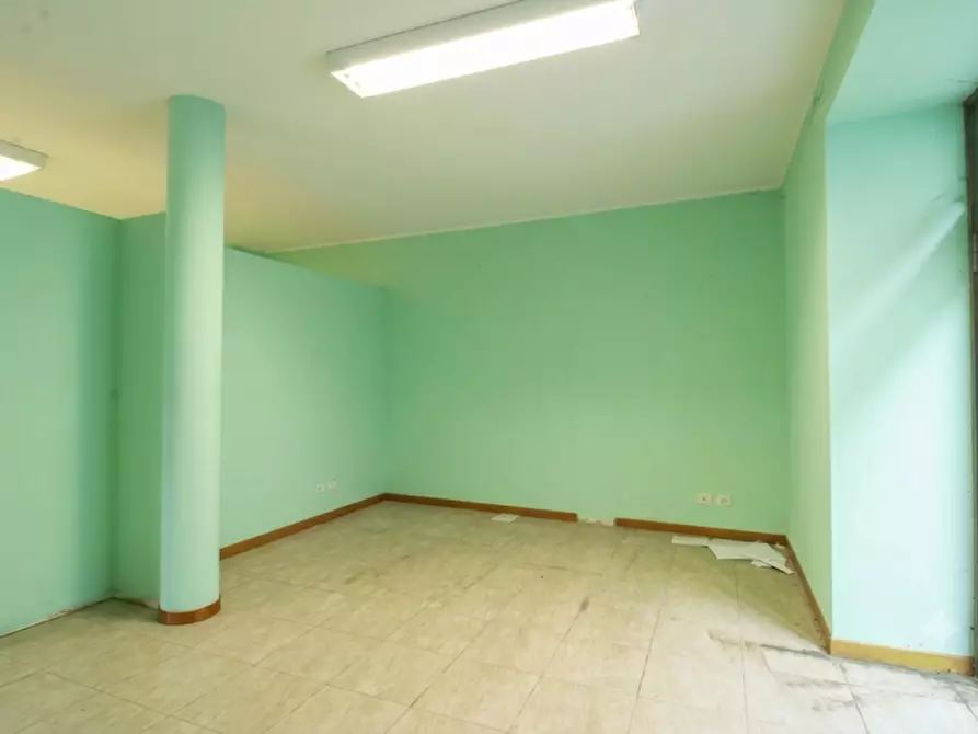 Immagine 6 di Negozio in vendita  in Via Magenta a Verdello