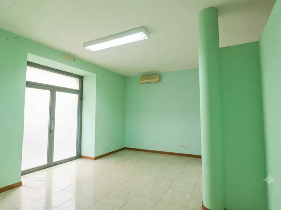 Immagine 7 di Negozio in vendita  in Via Magenta a Verdello