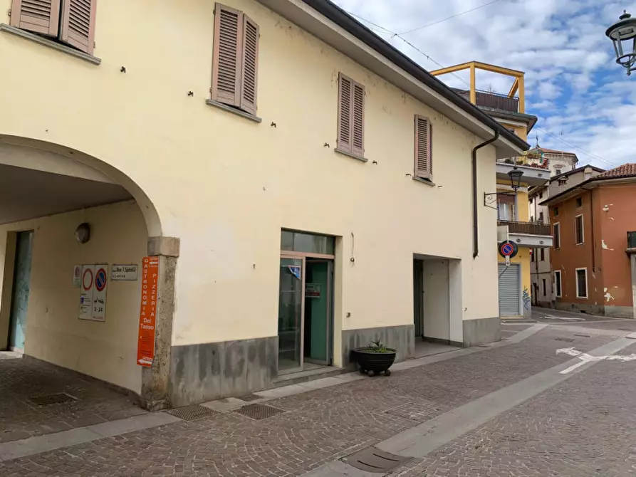 Immagine 11 di Negozio in vendita  in Via Magenta a Verdello