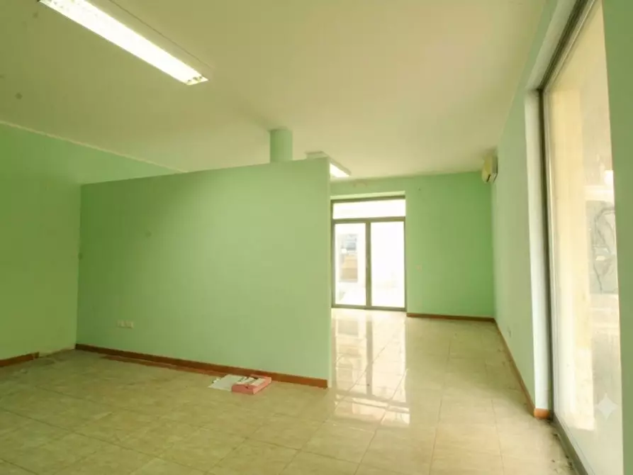 Immagine 6 di Negozio in vendita  in Via Magenta a Verdello