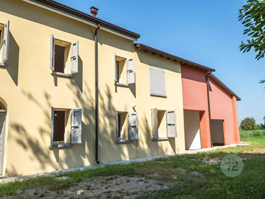 Immagine 2 di Rustico / casale in vendita  in Via del Gesù 33 a Novi Di Modena