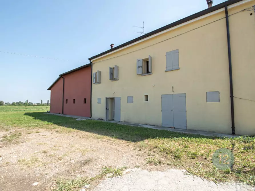Immagine 7 di Rustico / casale in vendita  in Via del Gesù 33 a Novi Di Modena