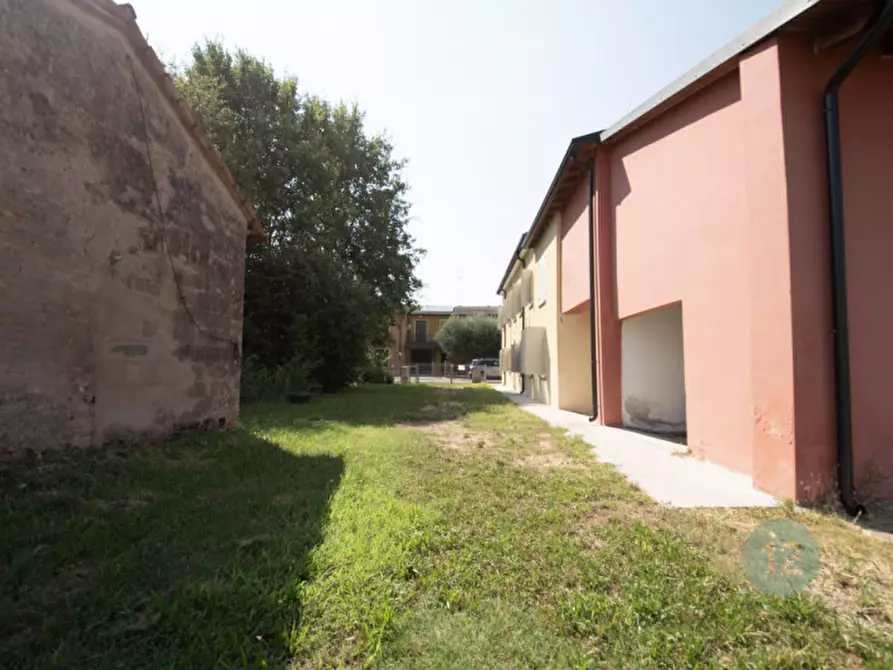 Immagine 8 di Rustico / casale in vendita  in Via del Gesù 33 a Novi Di Modena