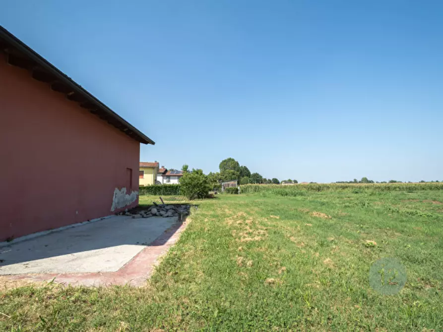 Immagine 9 di Rustico / casale in vendita  in Via del Gesù 33 a Novi Di Modena