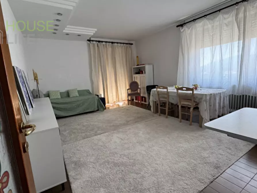 Immagine 19 di Appartamento in vendita  in via Dell'Industria a Schio