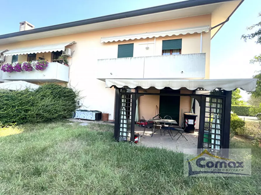 Immagine 1 di Appartamento in vendita  in Via Scapacchiò Ovest a Saccolongo