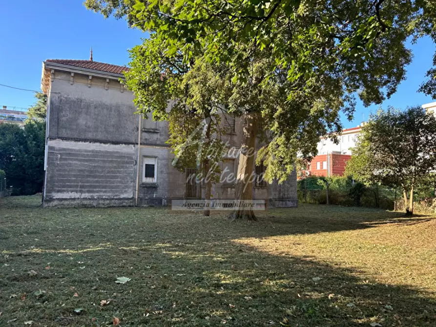 Immagine 4 di Villa in vendita  in Viale Venezia a Bassano Del Grappa