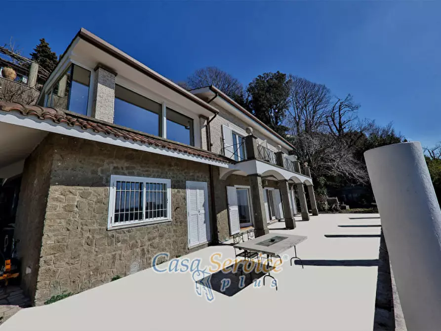 Immagine 36 di Villa in vendita  in Via Spiaggia del Lago a Castel Gandolfo