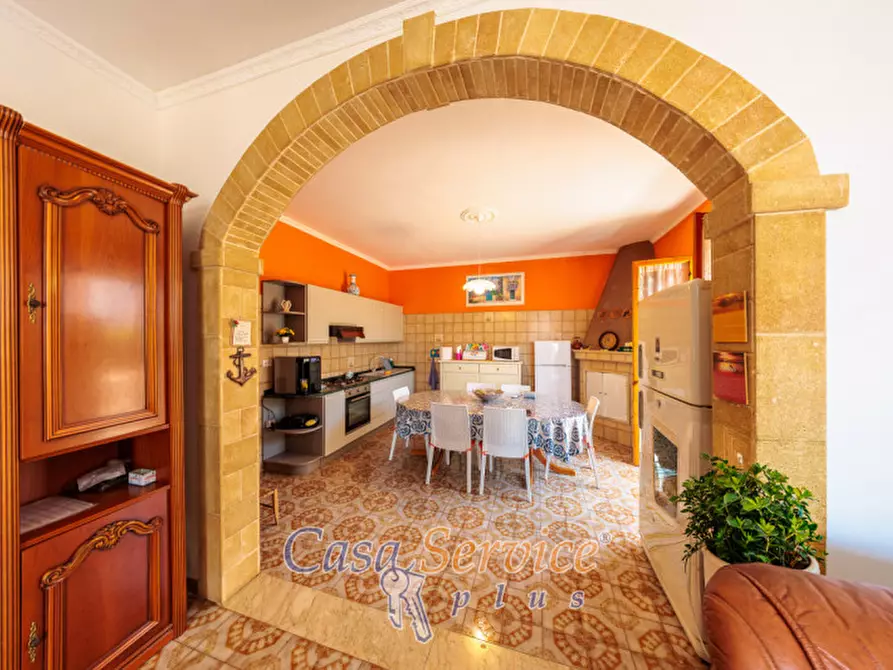 Immagine 4 di Villa in vendita  in Via Ischia a Taviano