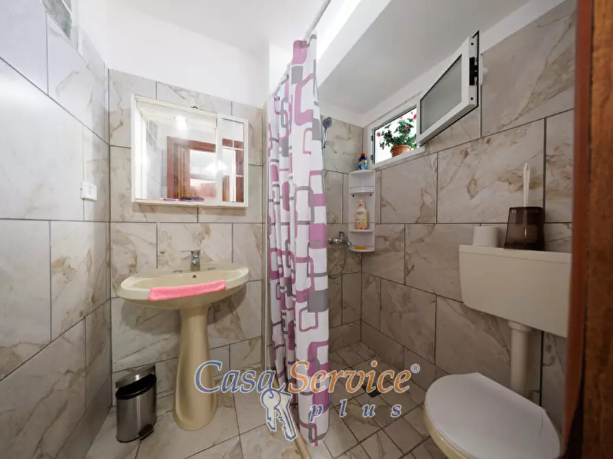 Immagine 28 di Villa in vendita  in Via Ischia a Taviano