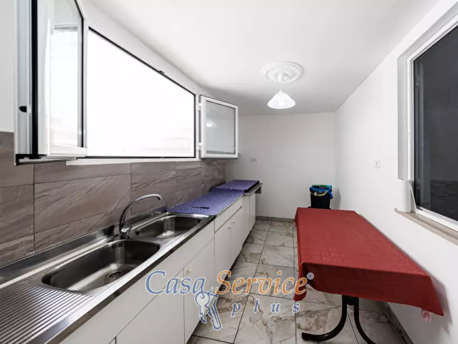 Immagine 29 di Villa in vendita  in Via Ischia a Taviano
