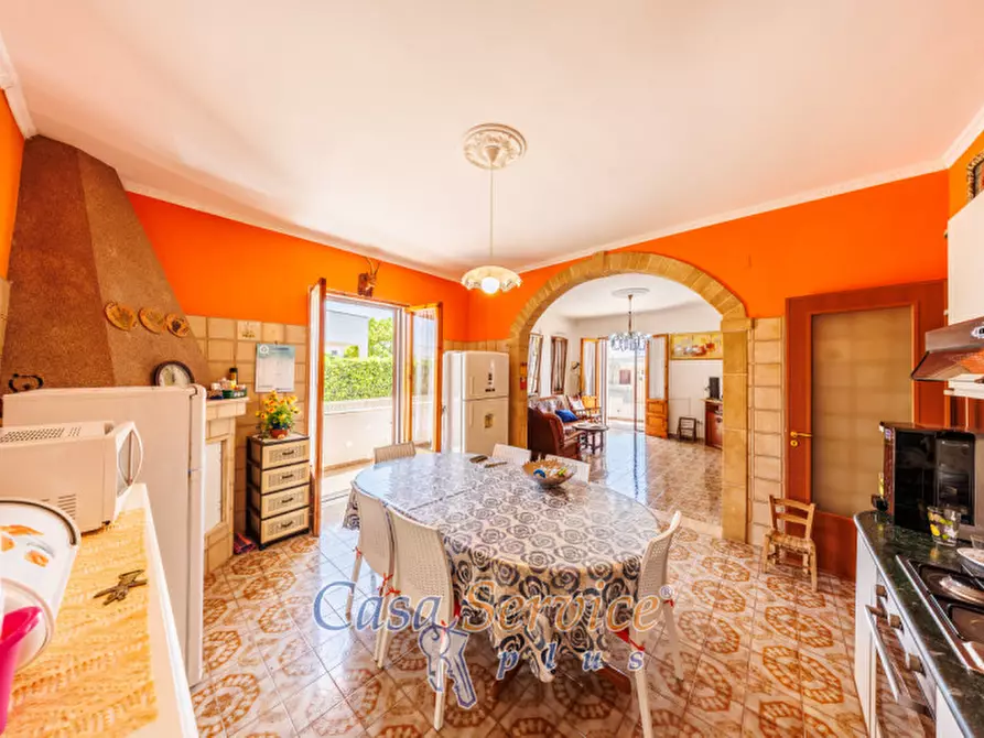 Immagine 36 di Villa in vendita  in Via Ischia a Taviano