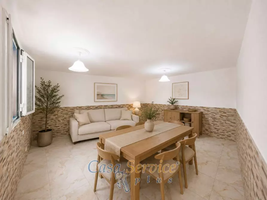 Immagine 44 di Villa in vendita  in Via Ischia a Taviano