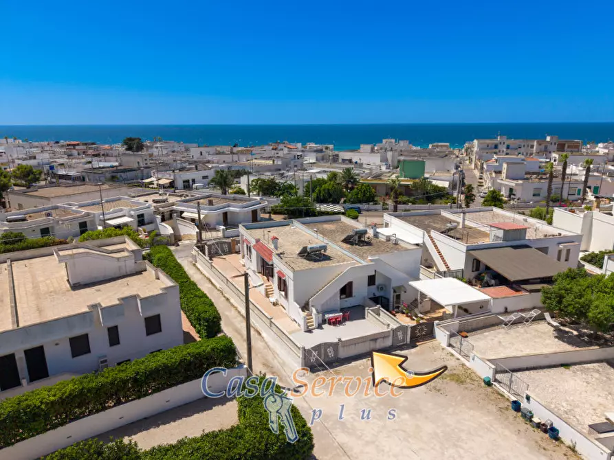 Immagine 49 di Villa in vendita  in Via Ischia a Taviano