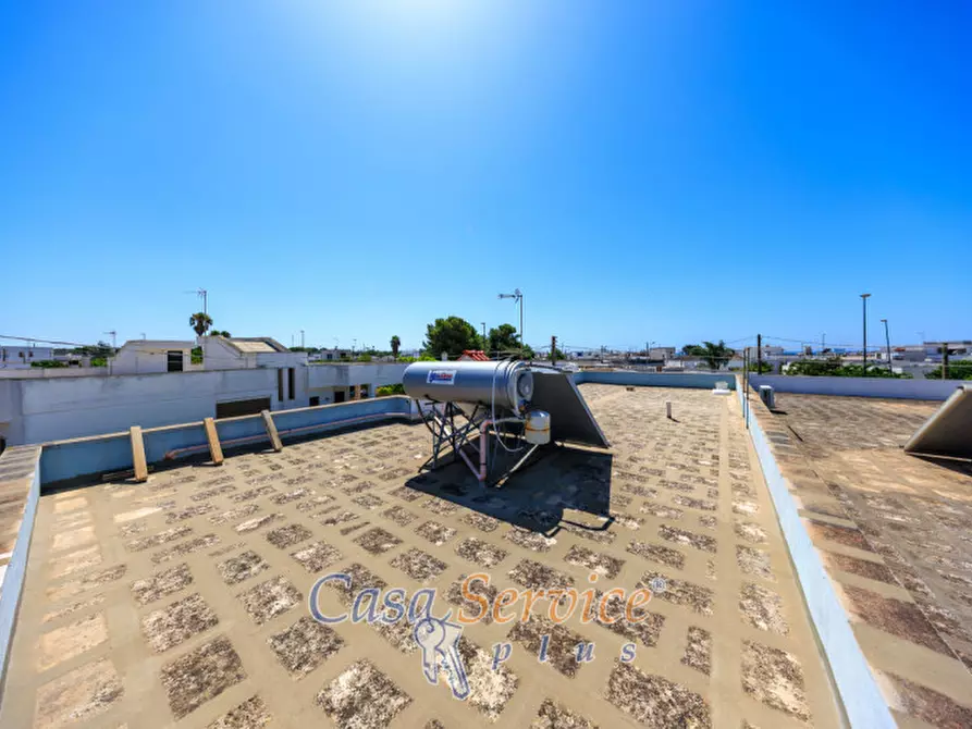 Immagine 55 di Villa in vendita  in Via Ischia a Taviano