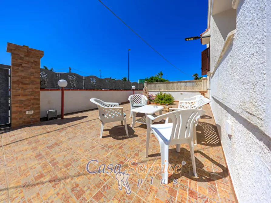 Immagine 60 di Villa in vendita  in Via Ischia a Taviano