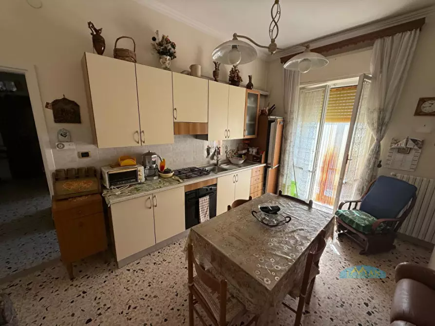 Immagine 3 di Appartamento in vendita  in Via Amerigo Vespucci a Ceglie Messapico