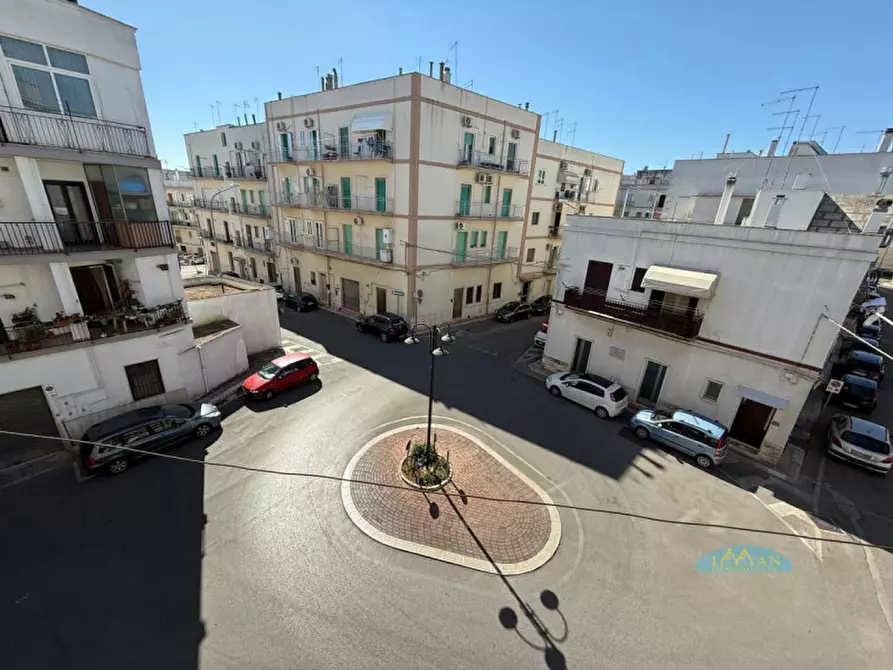 Immagine 13 di Appartamento in vendita  in Via Amerigo Vespucci a Ceglie Messapico