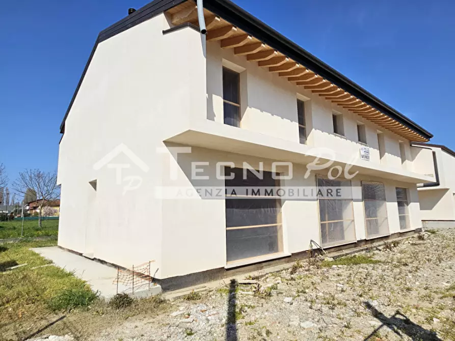 Immagine 1 di Casa bifamiliare in vendita  a Campodarsego