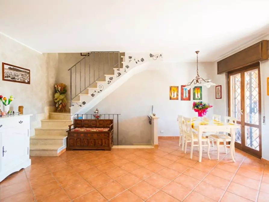 Immagine 7 di Casa quadrifamiliare in vendita  in Via Lavarone 77 a Roma