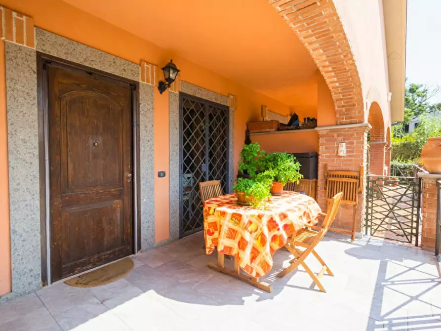 Immagine 12 di Casa quadrifamiliare in vendita  in Via Lavarone 77 a Roma