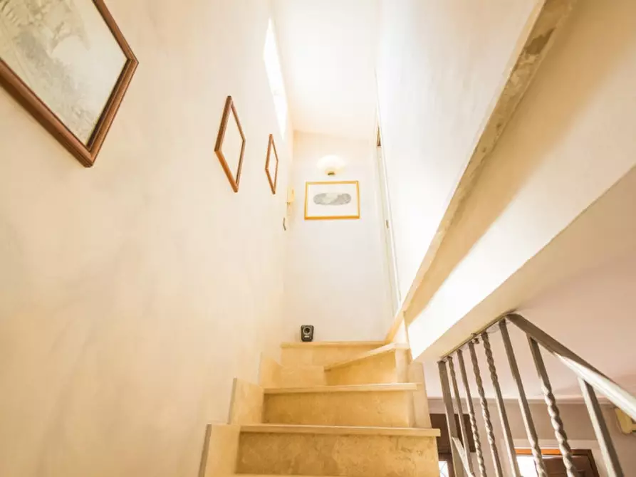 Immagine 17 di Casa quadrifamiliare in vendita  in Via Lavarone 77 a Roma
