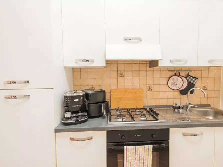 Immagine 30 di Casa quadrifamiliare in vendita  in Via Lavarone 77 a Roma