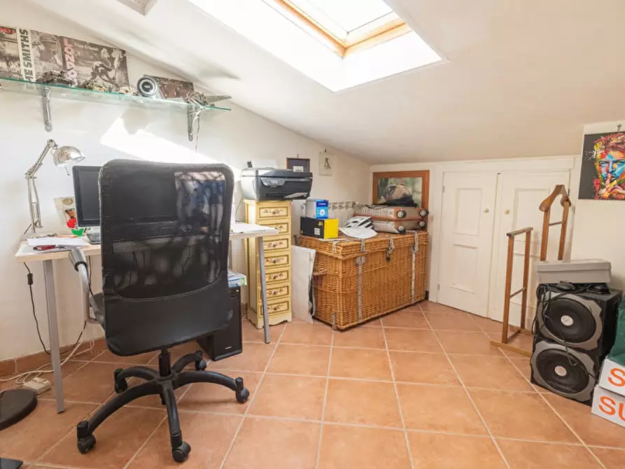 Immagine 40 di Casa quadrifamiliare in vendita  in Via Lavarone 77 a Roma