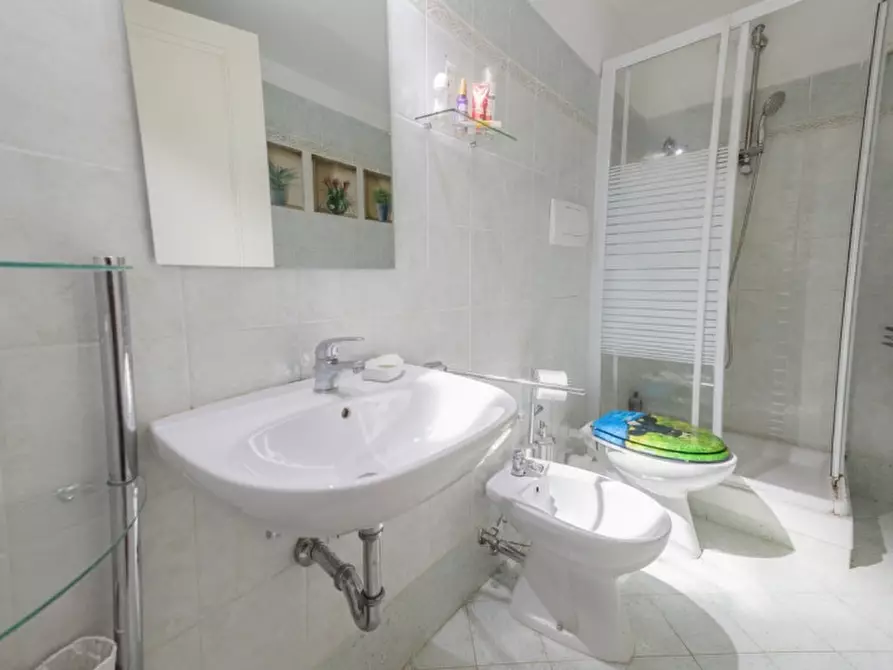 Immagine 46 di Casa quadrifamiliare in vendita  in Via Lavarone 77 a Roma