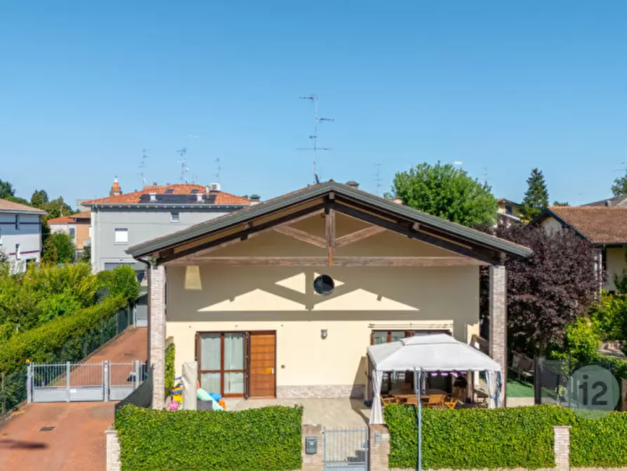 Immagine 1 di Villetta a schiera in vendita  in Via Giove 3 a Carpi