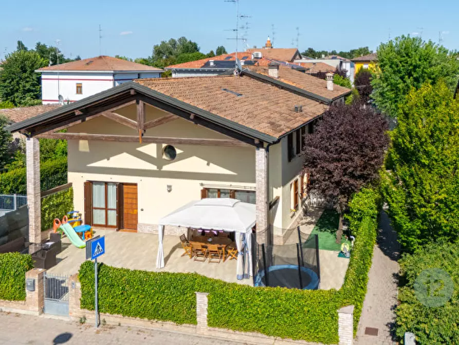 Immagine 3 di Villetta a schiera in vendita  in Via Giove 3 a Carpi