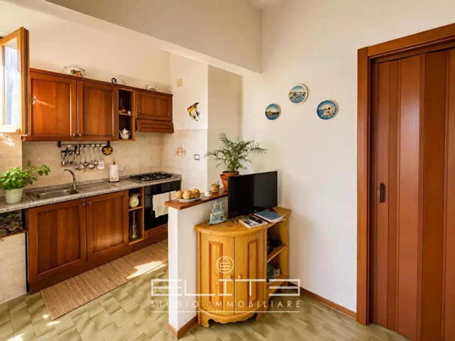 Immagine 4 di Appartamento in vendita  in Via Cingoli a Ancona
