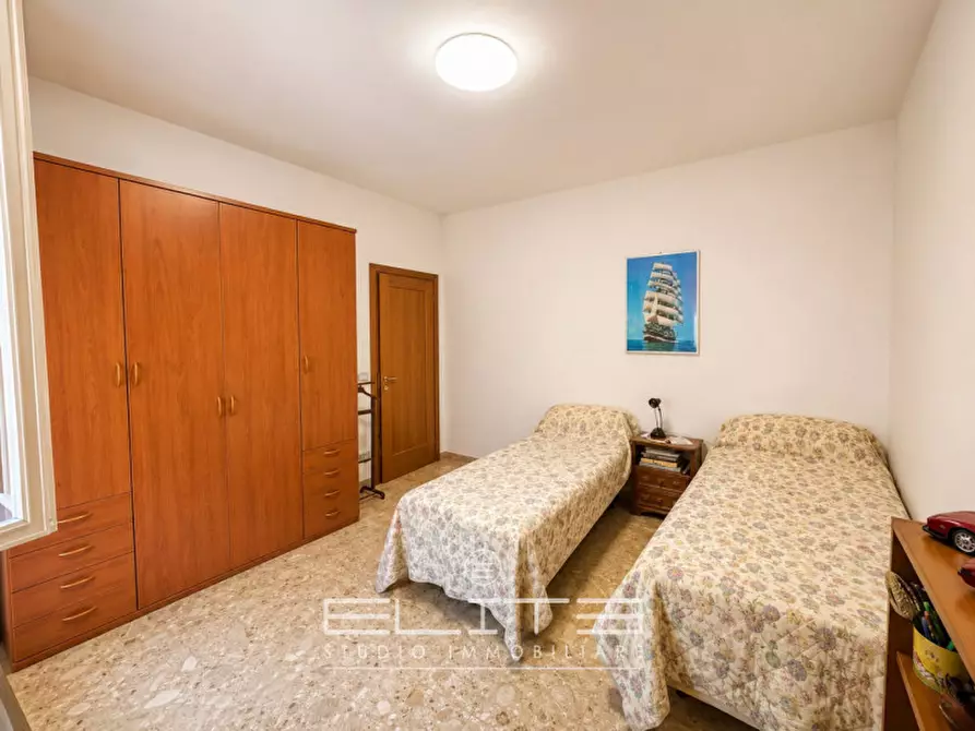 Immagine 6 di Appartamento in vendita  in Via Cingoli a Ancona