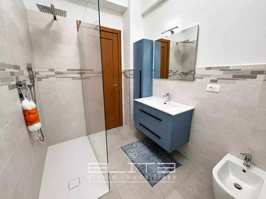 Immagine 7 di Appartamento in vendita  in Via Cingoli a Ancona