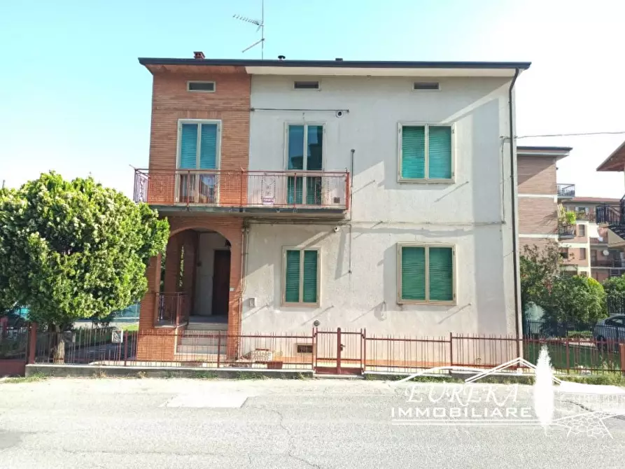 Immagine 1 di Casa indipendente in vendita  a Castiglione Del Lago