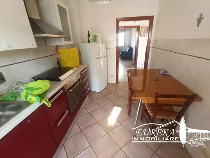 Immagine 7 di Casa indipendente in vendita  a Castiglione Del Lago